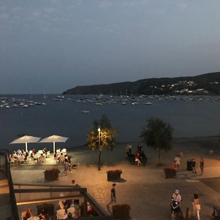 Roques - Casa En Primera Linea De Mar En Cadaqués Exteriör bild