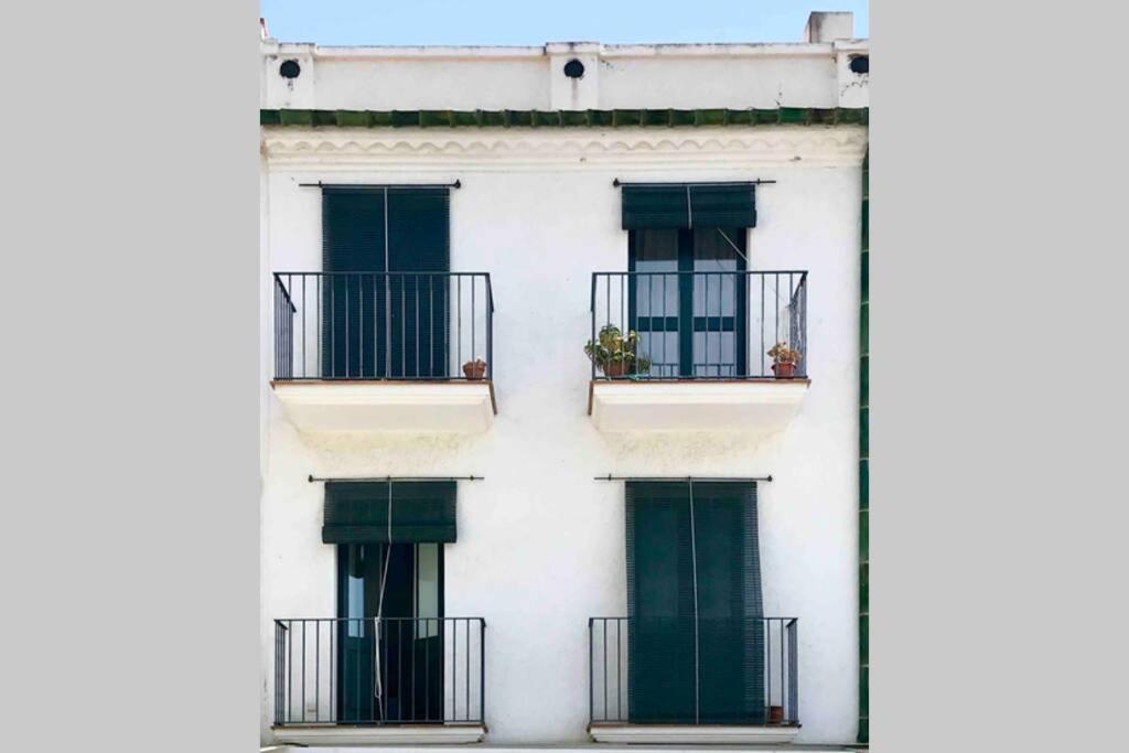 Roques - Casa En Primera Linea De Mar En Cadaqués Exteriör bild