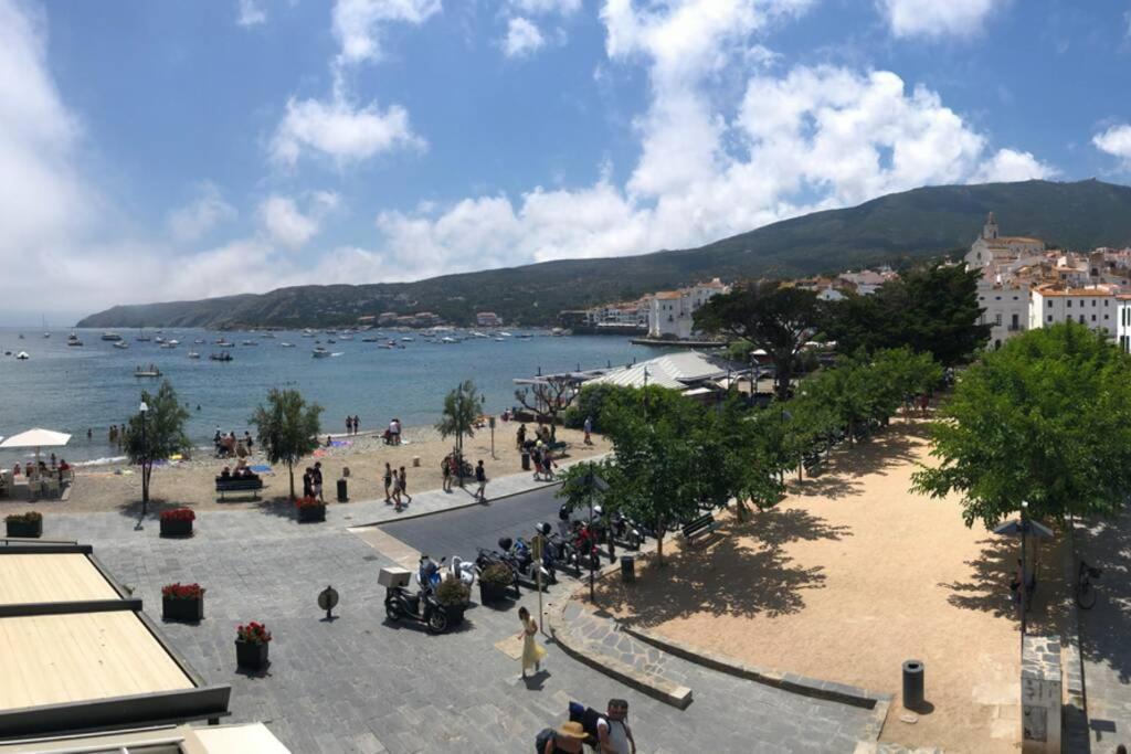 Roques - Casa En Primera Linea De Mar En Cadaqués Exteriör bild