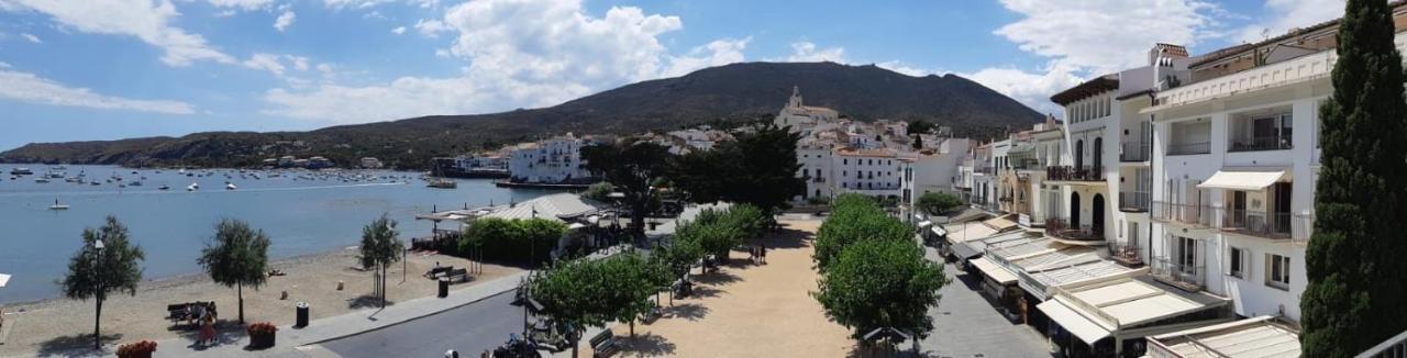 Roques - Casa En Primera Linea De Mar En Cadaqués Exteriör bild